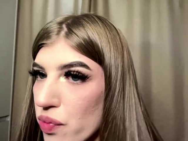 KathieBanister live cam on BongaCams