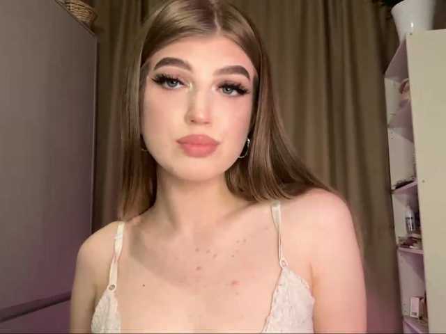 KathieBanister live cam on BongaCams
