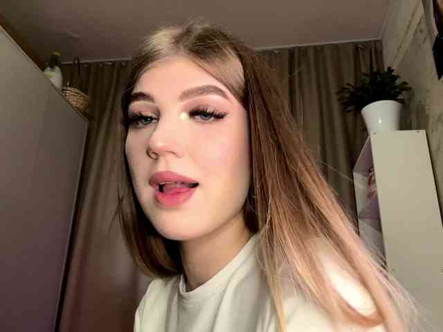 KathieBanister webcam