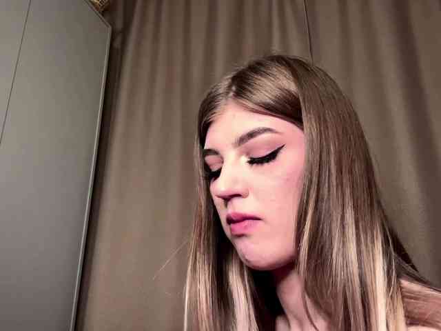 KathieBanister Sex Cam Show