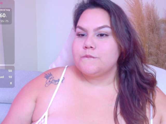 le modèle LILYBLAIR est en webcam porno dans un show sur le site bongacams, il possède les tags suivants: Latino/Hispanic,Brunette,Shaved