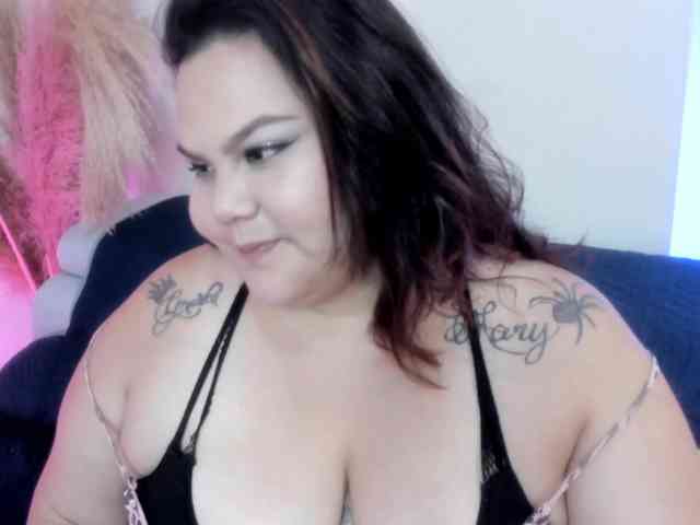 LILYBLAIR webcam