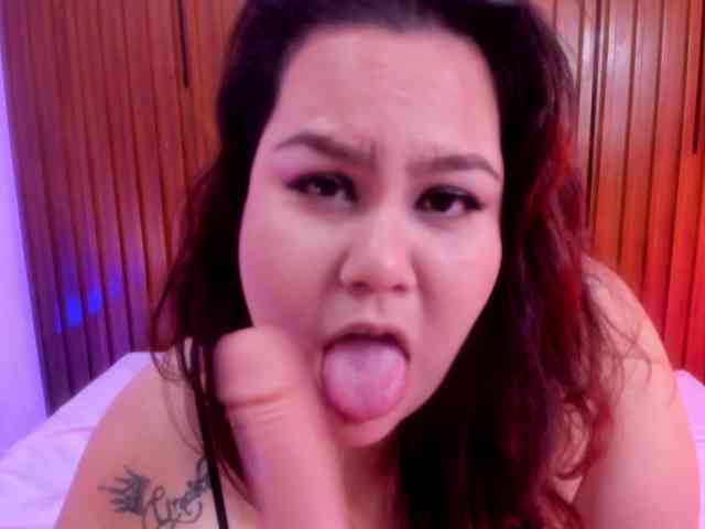 LILYBLAIR webcam