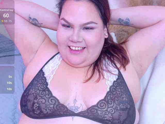 LILYBLAIR webcam