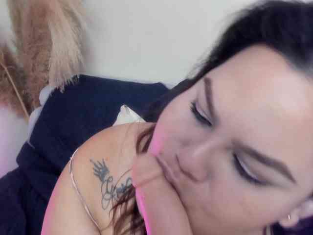 LILYBLAIR Live Webcam on BongaCams