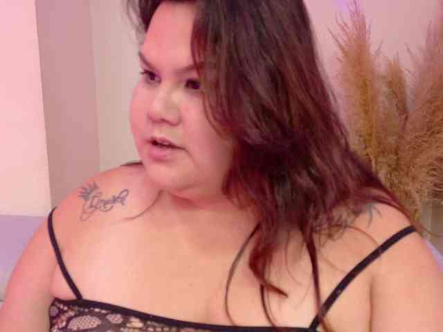 LILYBLAIR webcam