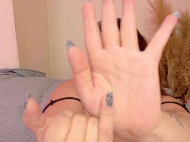 LILYBLAIR webcam