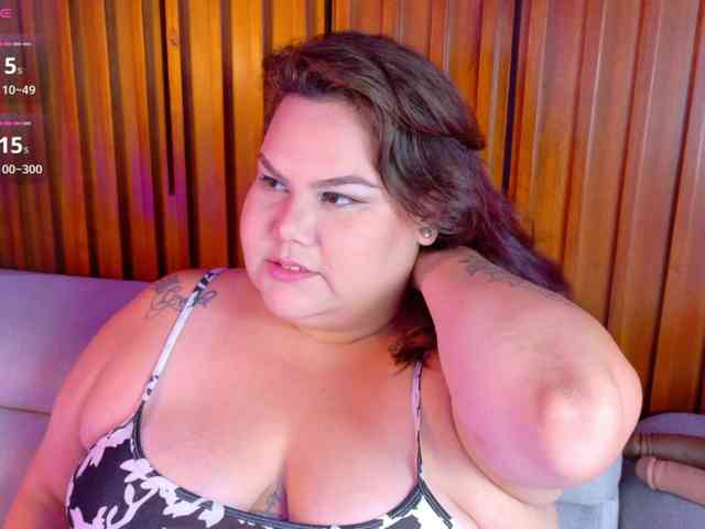 LILYBLAIR webcam