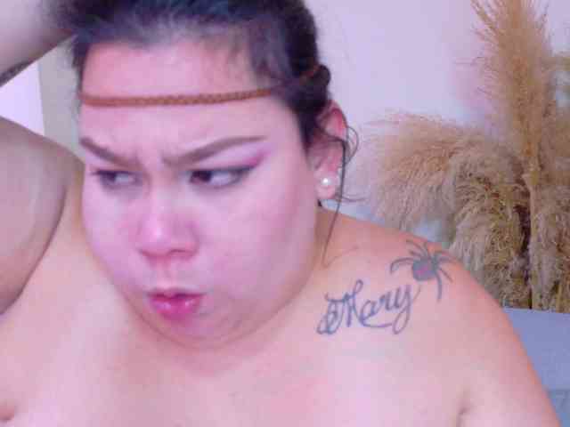 LILYBLAIR webcam