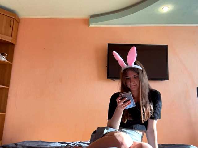 LydiaChey live cam on BongaCams