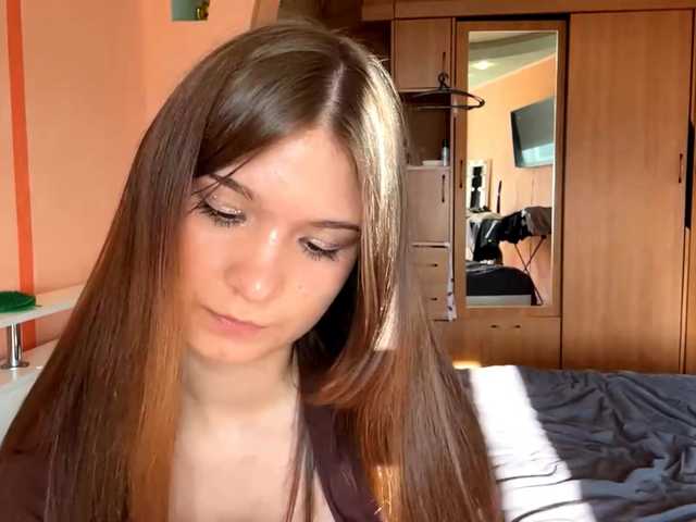 LydiaChey live webcam show