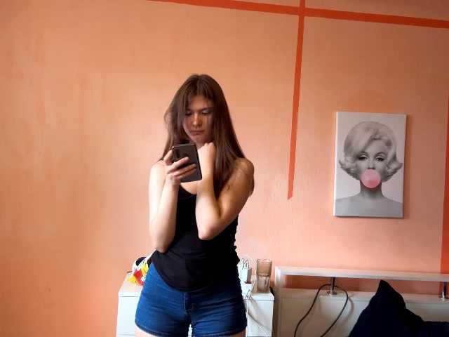 LydiaChey live cam on BongaCams