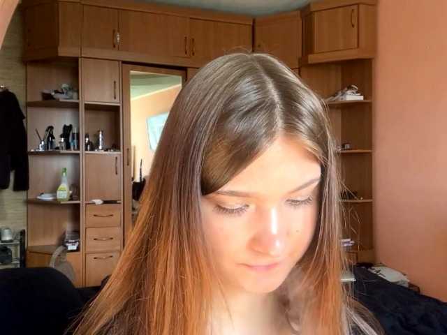 LydiaChey live cam on BongaCams