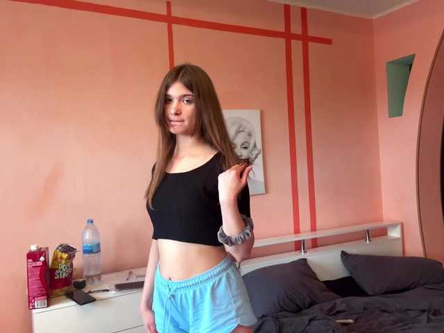 LydiaChey live cam on BongaCams