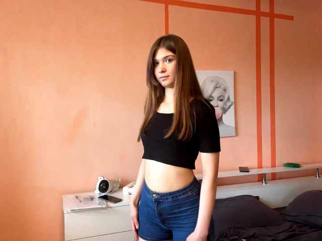 LydiaChey live webcam show