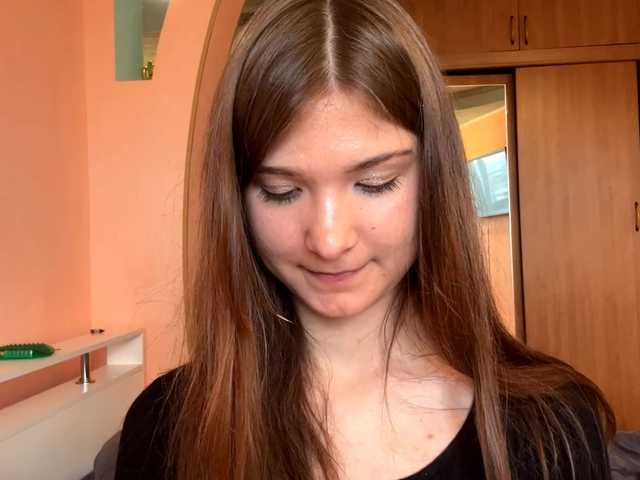 LydiaChey live webcam show