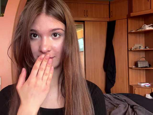 LydiaChey live cam on BongaCams
