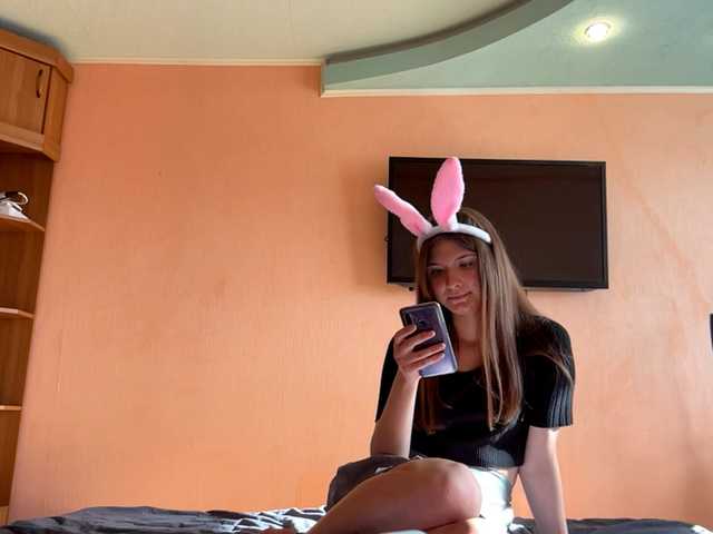 LydiaChey live cam on BongaCams