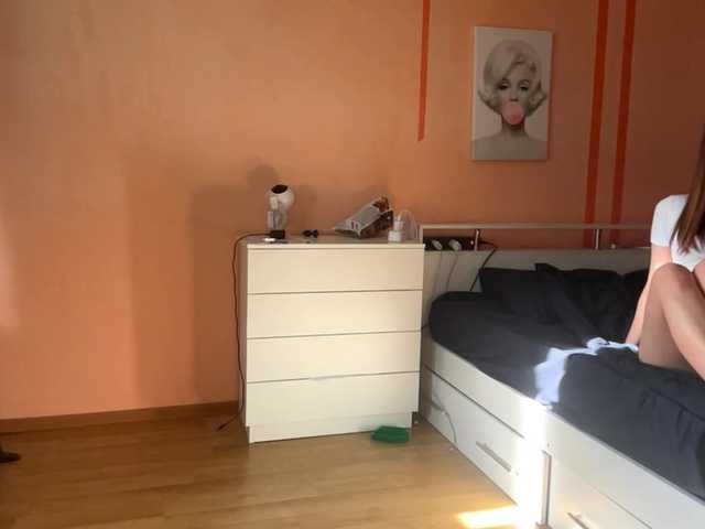 LydiaChey live cam on BongaCams