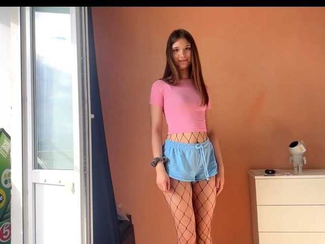 LydiaChey live cam on BongaCams