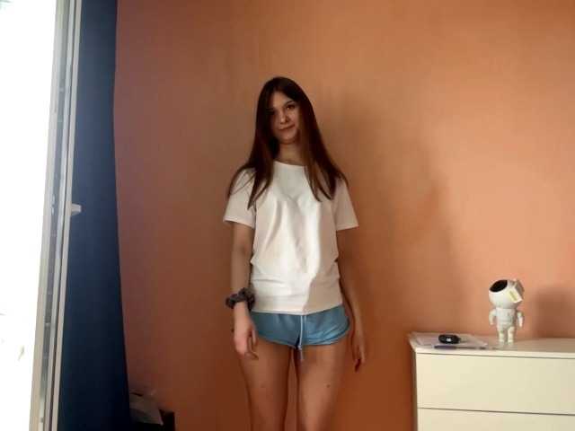 LydiaChey live cam on BongaCams