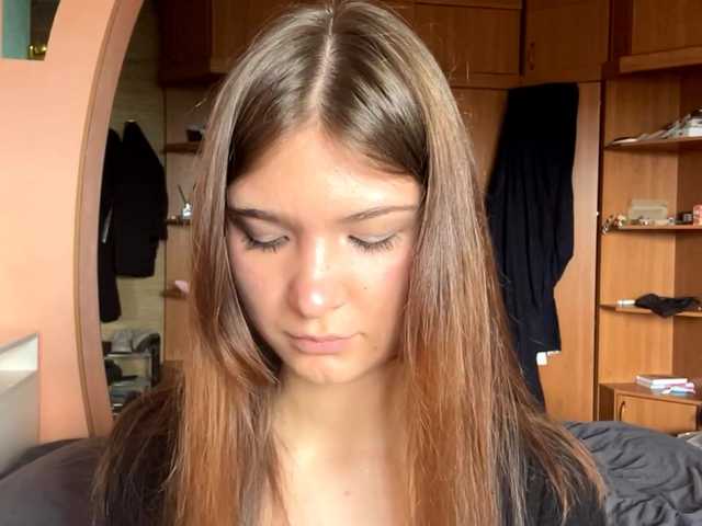 LydiaChey live webcam show