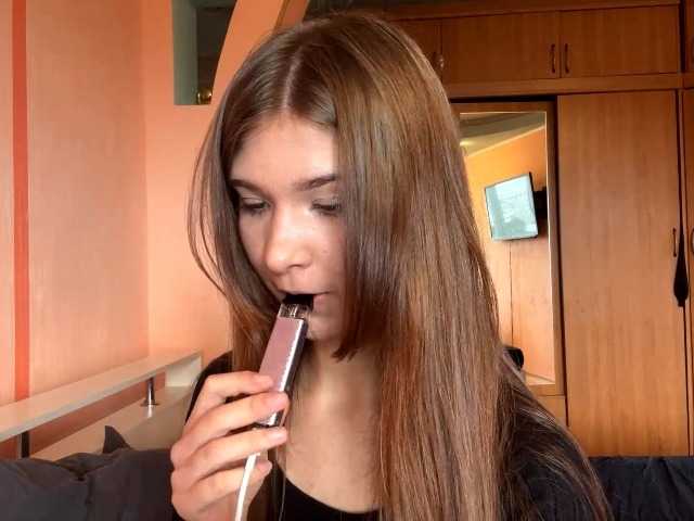 LydiaChey live cam on BongaCams