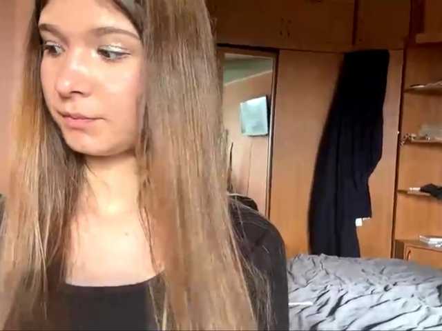 LydiaChey live webcam show