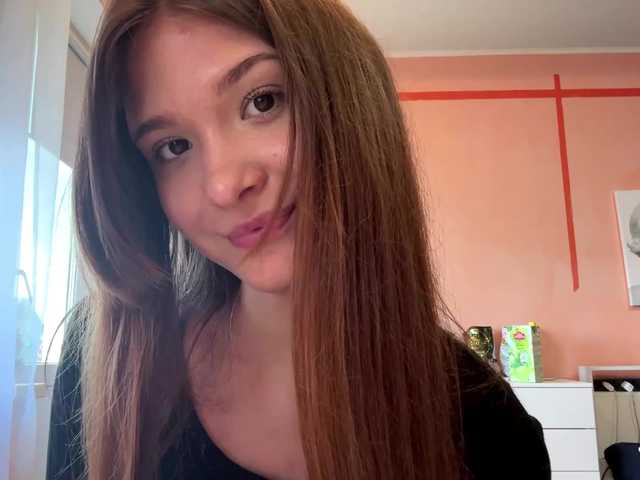 LydiaChey live cam on BongaCams