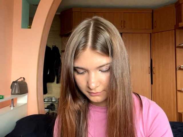 LydiaChey live cam on BongaCams