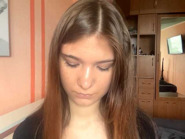 LydiaChey live cam on BongaCams