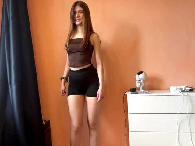 LydiaChey live cam on BongaCams