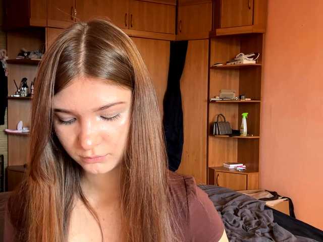 LydiaChey live cam on BongaCams