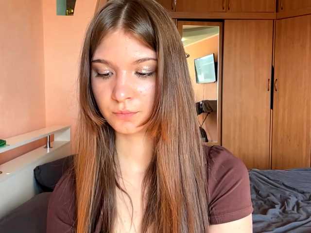 LydiaChey live cam on BongaCams