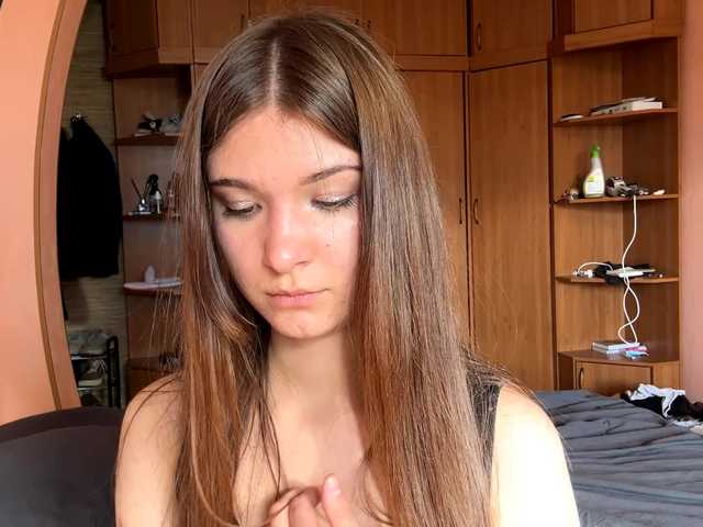 LydiaChey live cam on BongaCams