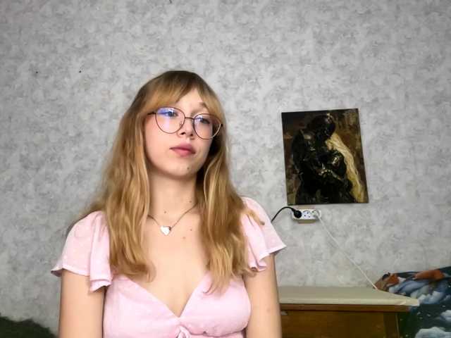 LydiaChey live webcam show