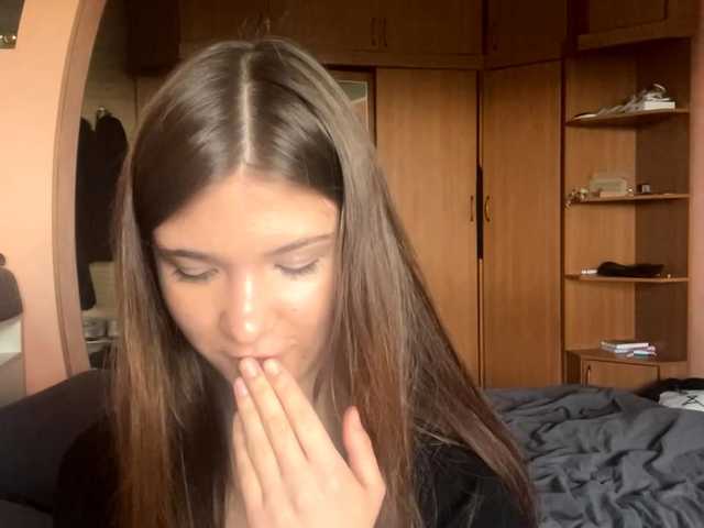 LydiaChey live webcam show