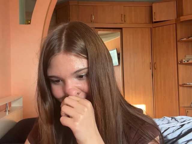 LydiaChey live cam on BongaCams