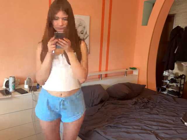 LydiaChey live cam on BongaCams