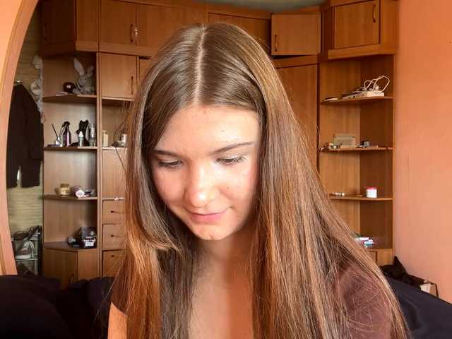 LydiaChey live cam on BongaCams