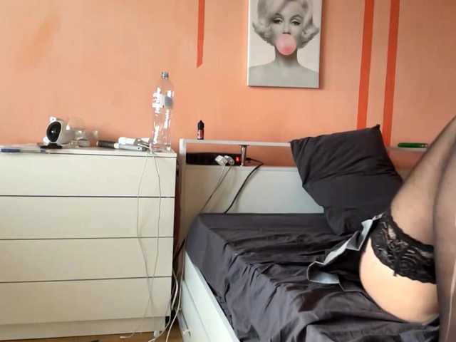 LydiaChey live cam on BongaCams