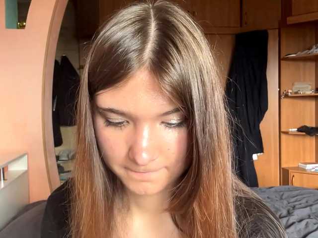 LydiaChey live webcam show