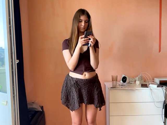 LydiaChey live webcam show