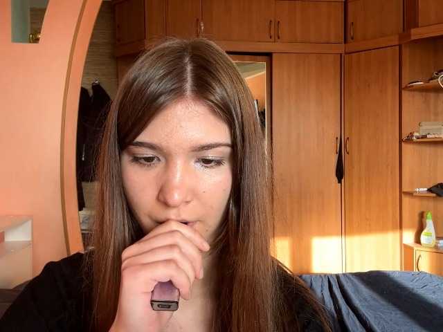 LydiaChey live cam on BongaCams