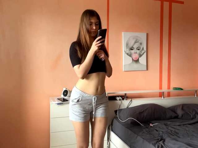 LydiaChey live cam on BongaCams