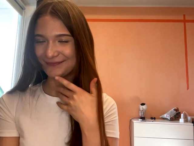 LydiaChey live cam on BongaCams