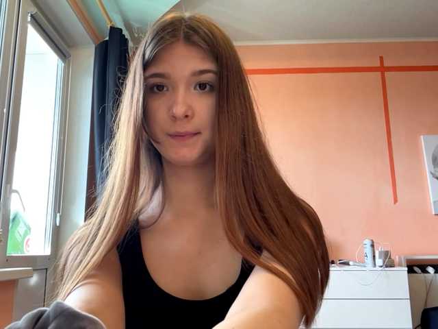 LydiaChey live cam on BongaCams