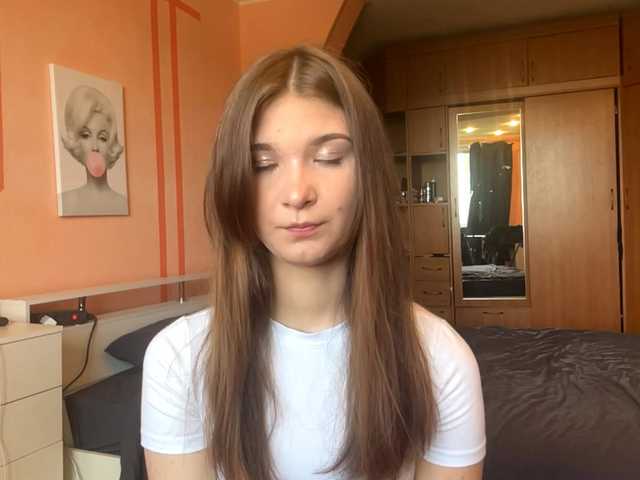 LydiaChey live cam on BongaCams