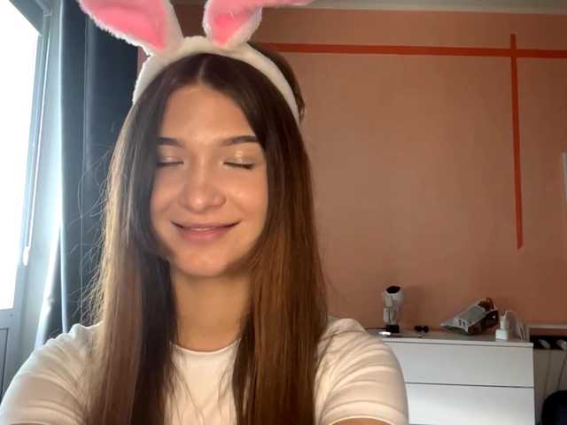 LydiaChey live cam on BongaCams