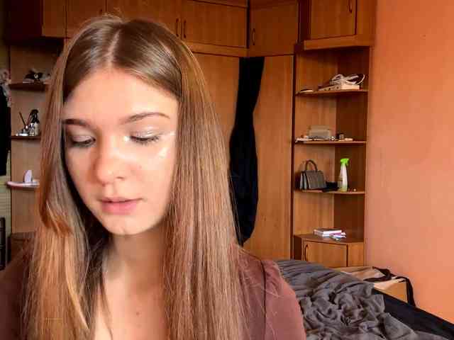 LydiaChey webcam